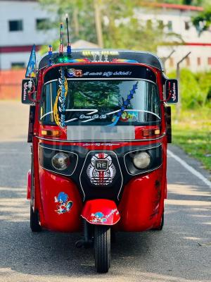 Bajaj Three Wheel 2014