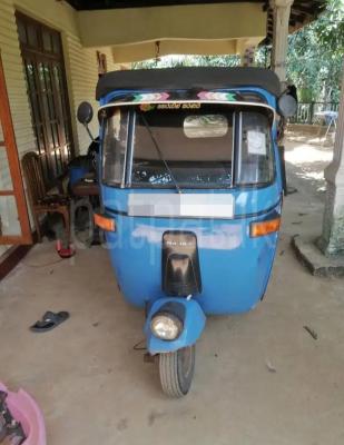 Bajaj Three Wheel 2009