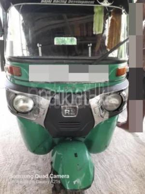Bajaj Three Wheel 2015