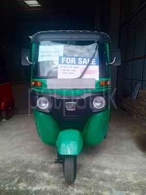 Bajaj Three Wheel 2015