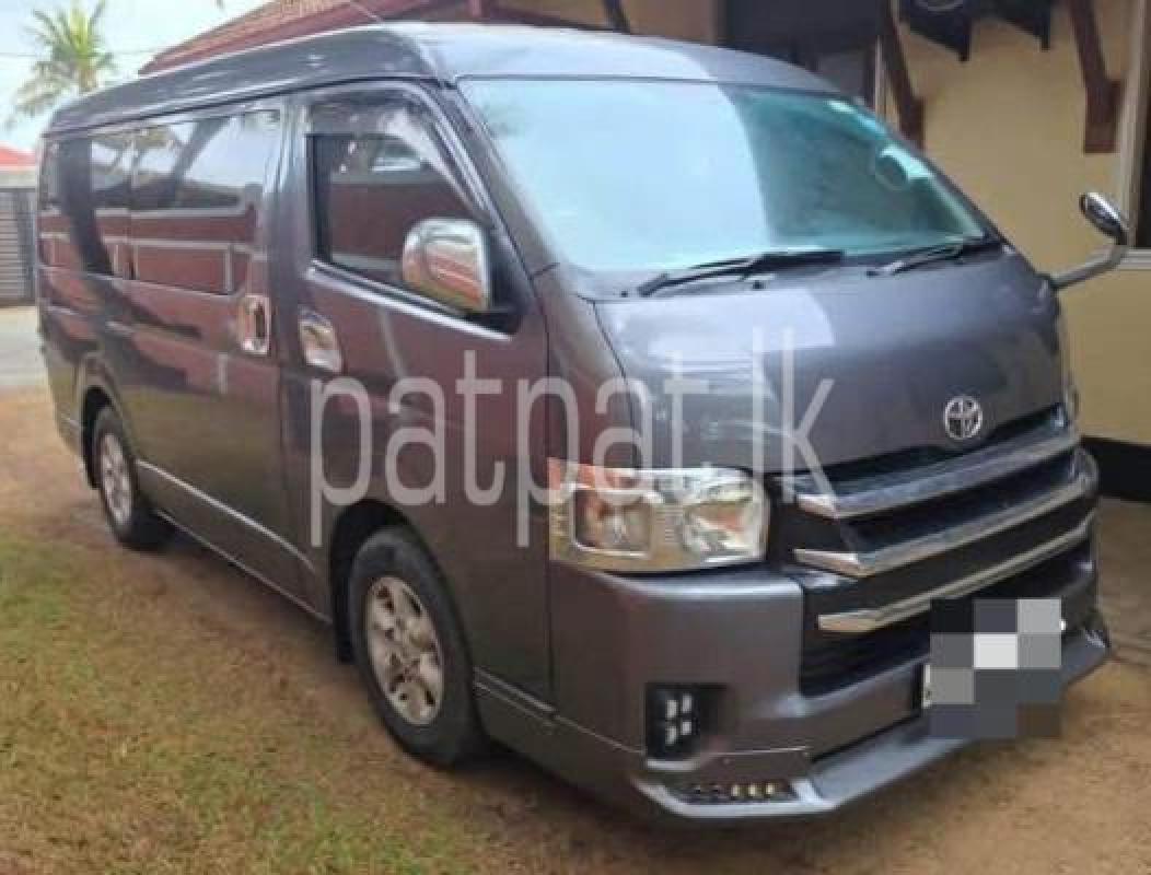 Toyota Hiace 2007 - භාවිතා කරන ලද වෑන් රථය sale in Sri Lanka - patpat.lk