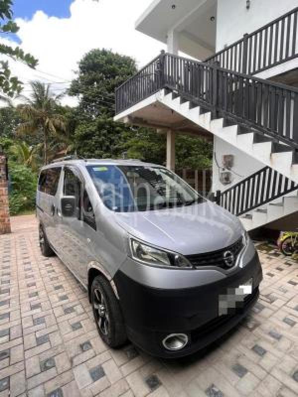 Nissan NV200 2013 -  வேன் sale in Sri Lanka - patpat.lk