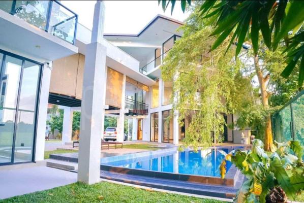 House for Sale in Akuregoda