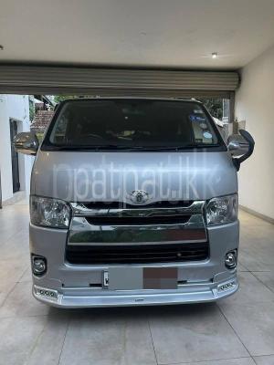 Toyota Hiace 2008 - භාවිතා කරන ලද වෑන් රථය sale in Sri Lanka - patpat.lk