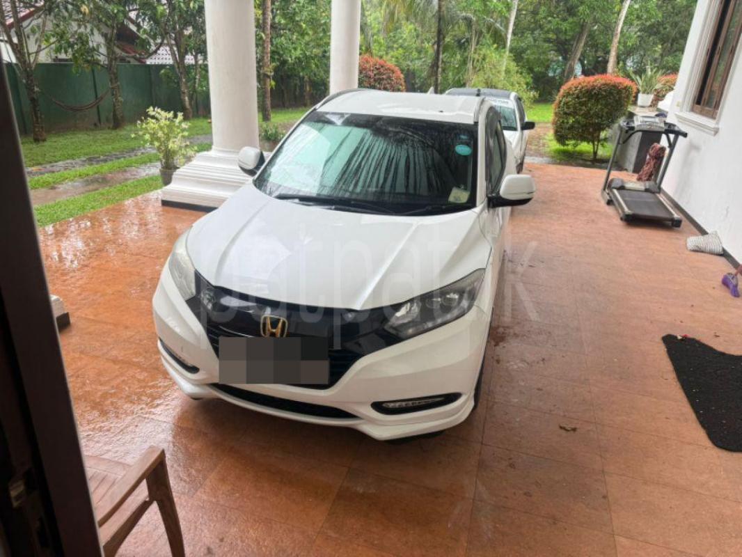 Honda Vezel 2016 - பயன்படுத்தப்பட்டது SUV sale in Sri Lanka - patpat.lk