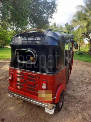 Bajaj Three Wheel 2015