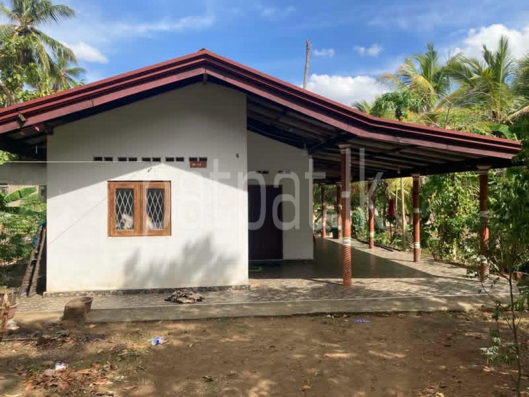 House for Sale in Weeraketiya