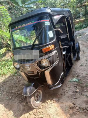 Bajaj Three Wheel 2016