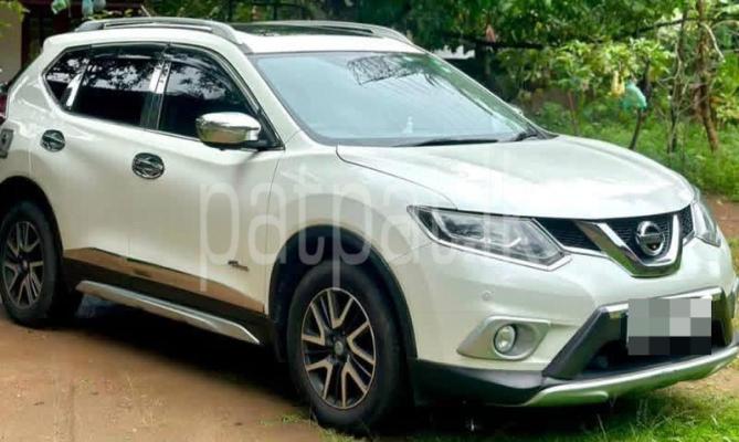 Nissan X Trail 2015 - பயன்படுத்தப்பட்டது SUV sale in Sri Lanka - patpat.lk