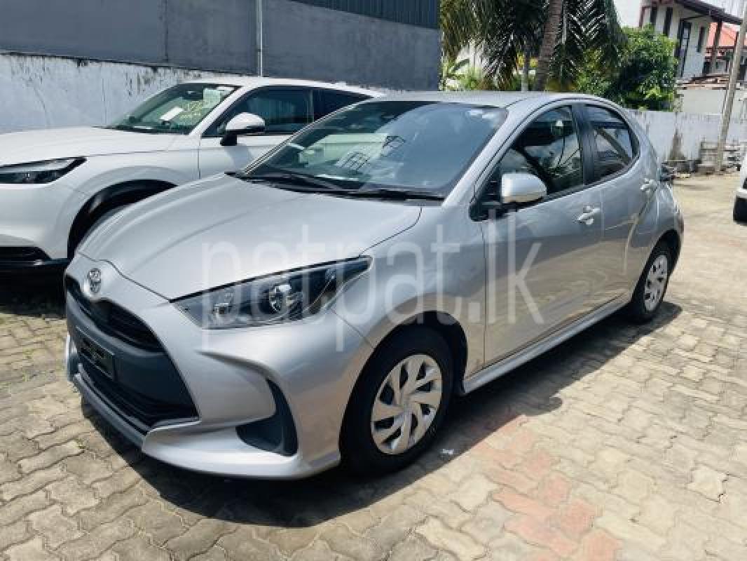 Toyota Yaris 2023 - மறுசீரமைக்கப்பட்டது கார் sale in Sri Lanka - patpat.lk