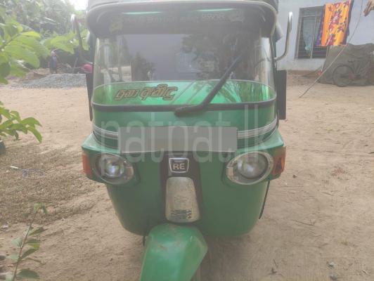 Bajaj Three Wheel 2014
