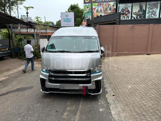 Toyota Hiace 2010 - Used Van sale in Sri Lanka - patpat.lk