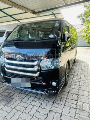 Toyota Hiace 2016 - Reconditioned Van sale in Sri Lanka - patpat.lk