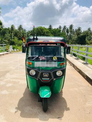 Bajaj 4 stroke 2015 -  முச்சக்கர வண்டி sale in Sri Lanka - patpat.lk