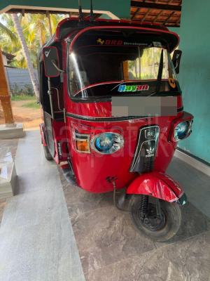 Bajaj Three Wheel 2015 - பயன்படுத்தப்பட்டது முச்சக்கர வண்டி sale in Sri Lanka - patpat.lk