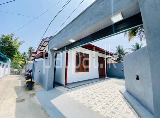 House for Sale in Athurugiriya