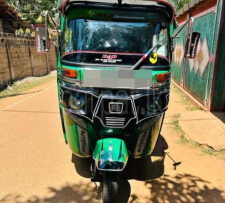 Bajaj Three Wheel 2013 - சான்றளிக்கப்பட்டது முச்சக்கர வண்டி sale in Sri Lanka - patpat.lk