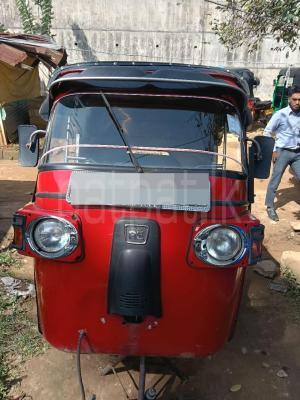 Bajaj Three Wheel 2011