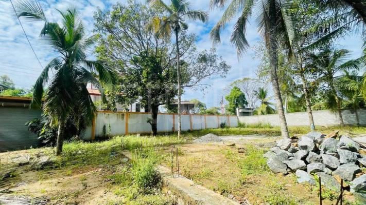 Commercial Land for Sale in Athurugiriya