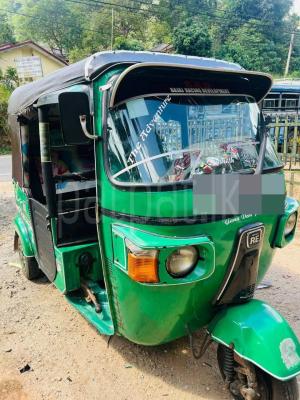 Bajaj Three Wheel 2011