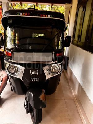 Bajaj 4 stroke 2015 - பயன்படுத்தப்பட்டது முச்சக்கர வண்டி sale in Sri Lanka - patpat.lk