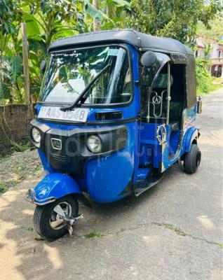 Bajaj Three Wheel 2014