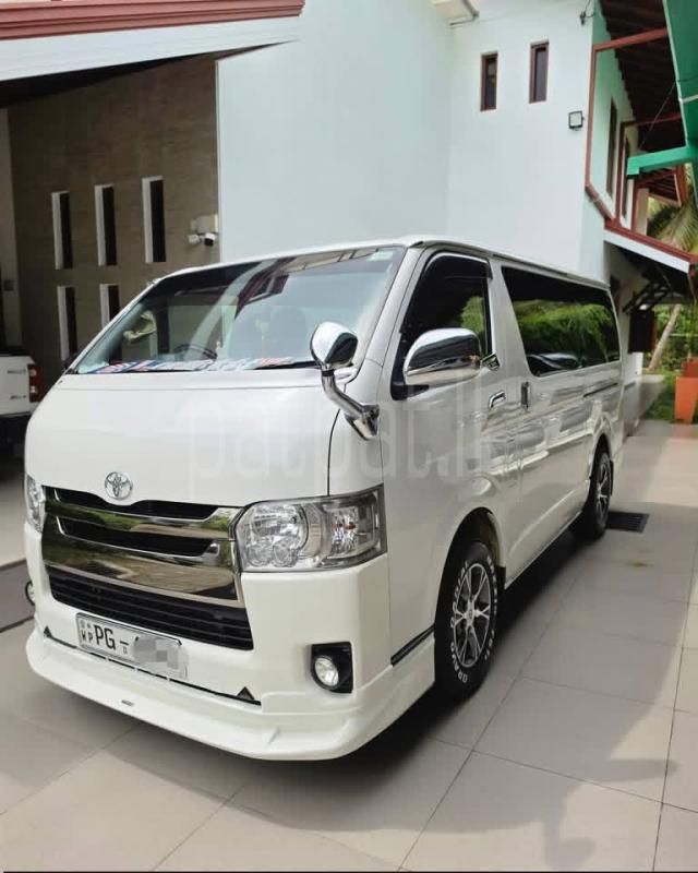 Toyota Hiace 2015 -  වෑන් රථය sale in Sri Lanka - patpat.lk