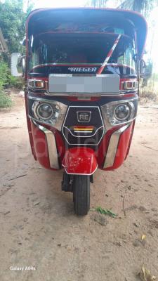 Bajaj 4 stroke 2019 - Used Three wheeler sale in Sri Lanka - patpat.lk