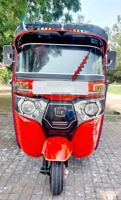 Bajaj Three Wheel 2019