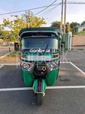 Bajaj Three Wheel 2015