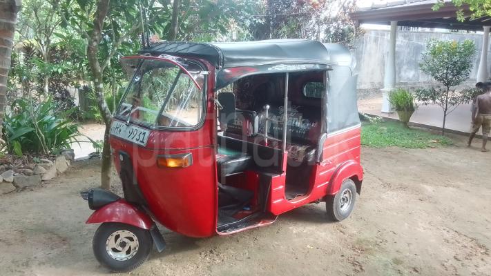 Bajaj Three Wheel 2004