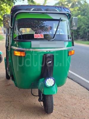 Bajaj Three Wheel 2006