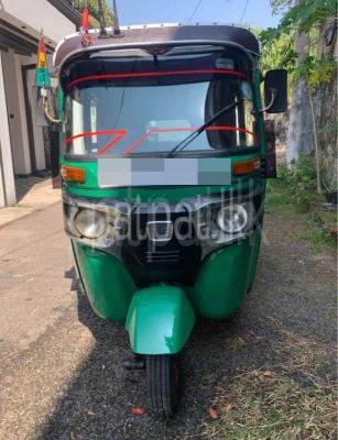 Bajaj Three Wheel 2018