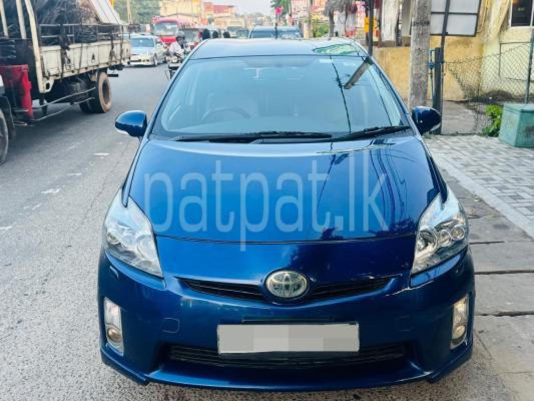 Toyota PRIUS L GRADE 2011 -  Car sale in Sri Lanka - patpat.lk