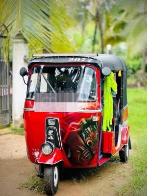 Bajaj Three Wheel 2000