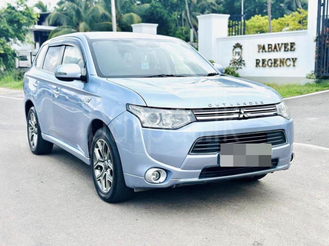 Mitsubishi Outlander 2014 -  කාර් sale in Sri Lanka - patpat.lk