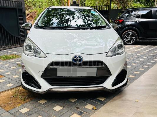 Toyota Aqua 2015 - Used Car sale in Sri Lanka - patpat.lk