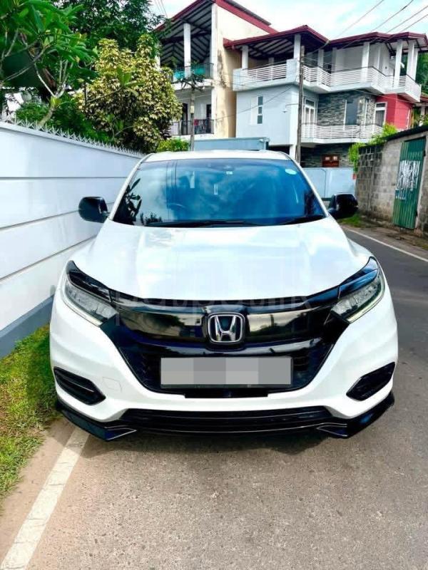 Honda Vezel 2019 -  SUV රථය sale in Sri Lanka - patpat.lk