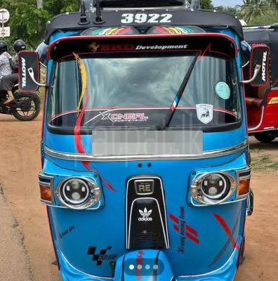 Bajaj Three Wheel 2010