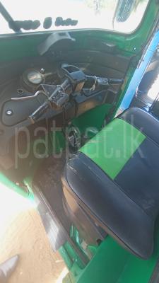 Bajaj Three Wheel 2014 - Reconditioned Three wheeler sale in Sri Lanka - patpat.lk