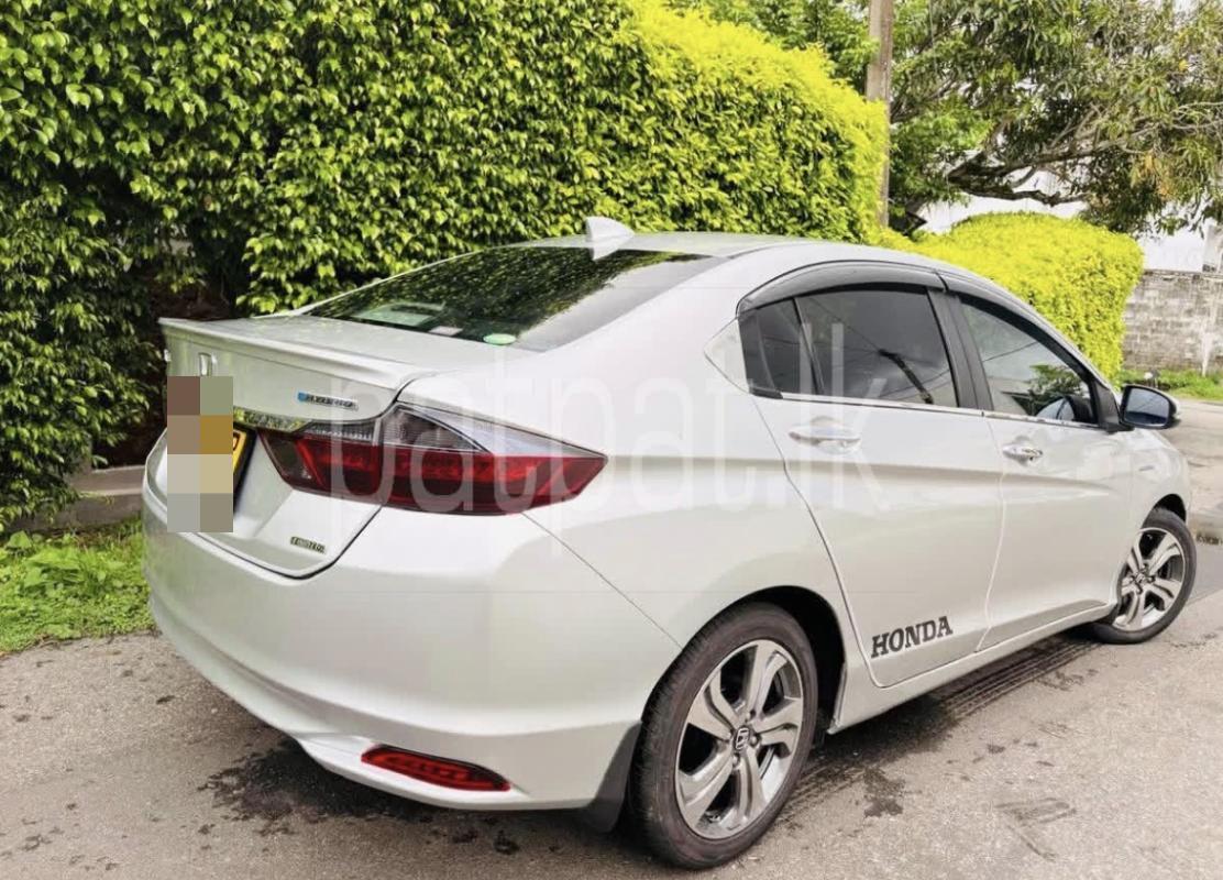Honda Grace 2016 - பயன்படுத்தப்பட்டது கார் sale in Sri Lanka - patpat.lk
