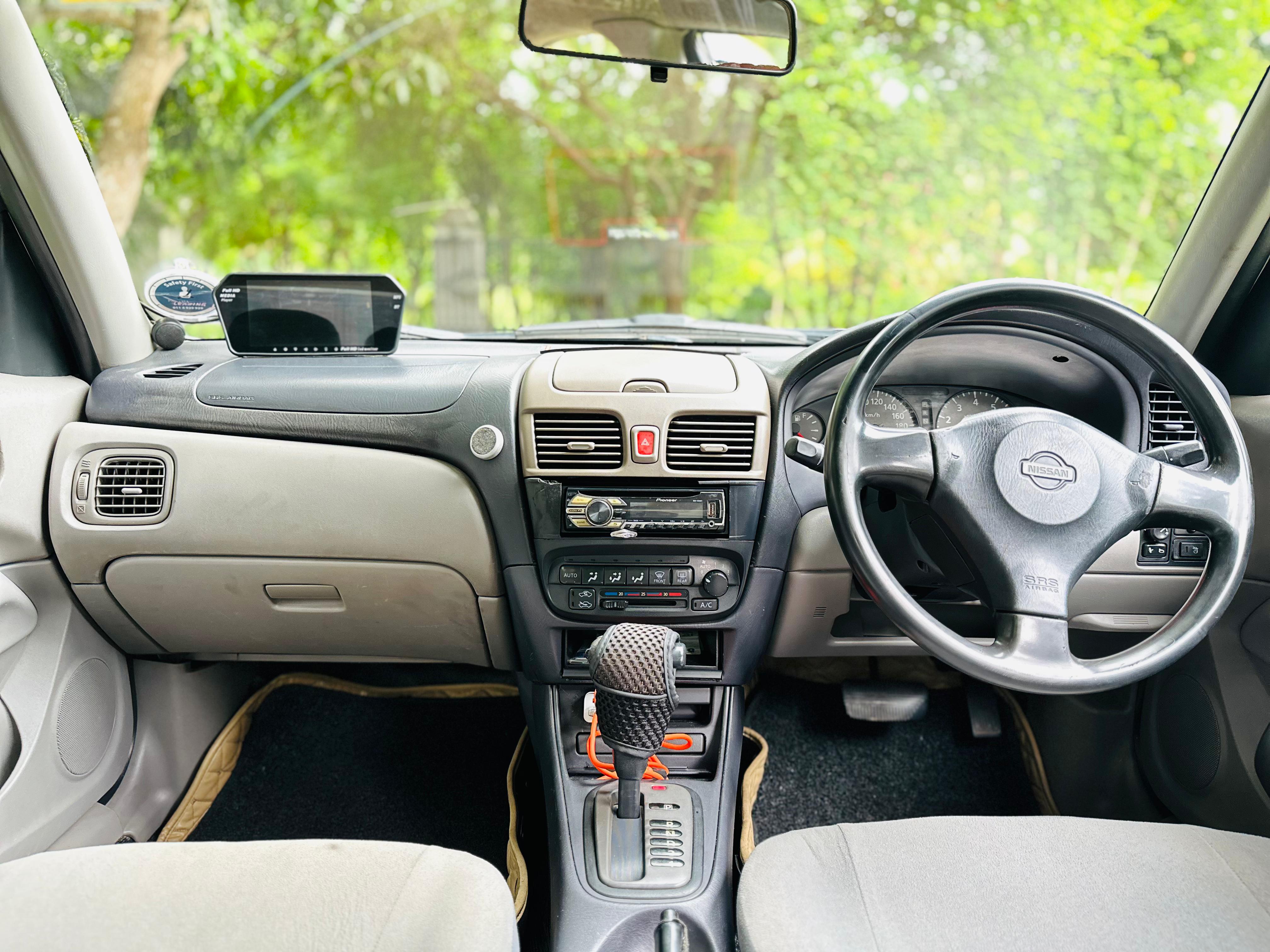 Nissan Sunny 2000 - பயன்படுத்தப்பட்டது கார் sale in Sri Lanka - patpat.lk