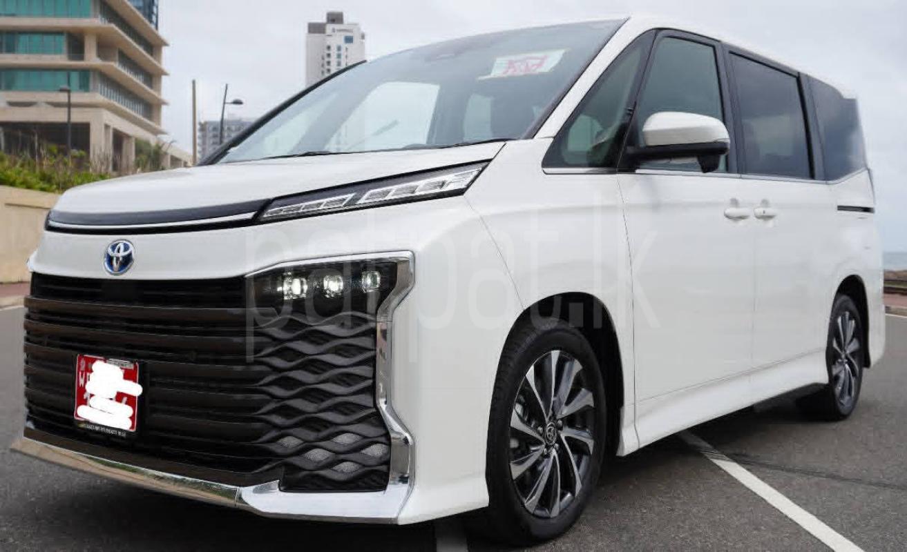 Toyota Voxy 2025 - சான்றளிக்கப்பட்டது வேன் sale in Sri Lanka - patpat.lk