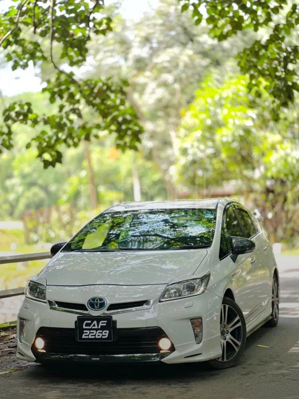 Toyota Prius 2015 - Used Car sale in Sri Lanka - patpat.lk