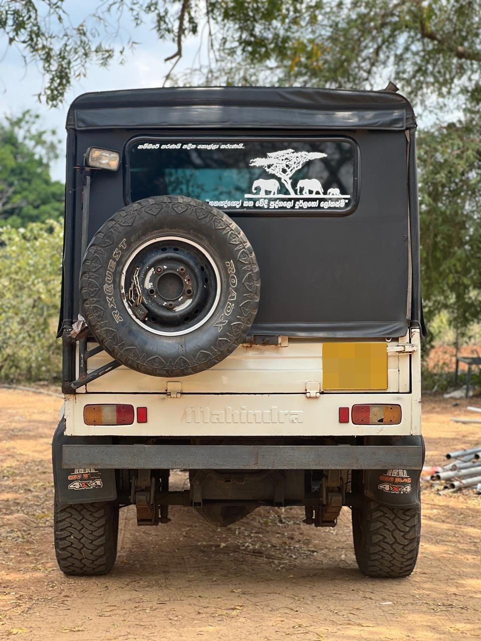 Mahindra Bolero 2004 - பயன்படுத்தப்பட்டது டிரக் sale in Sri Lanka - patpat.lk