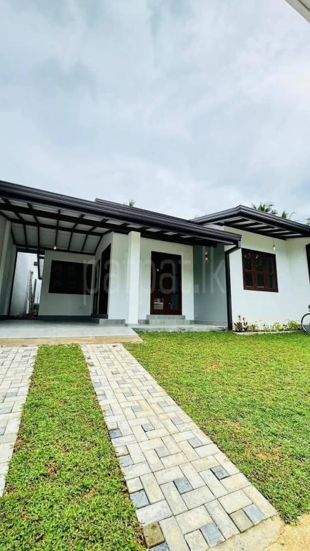 House for Sale in Athurugiriya ads-image-1
