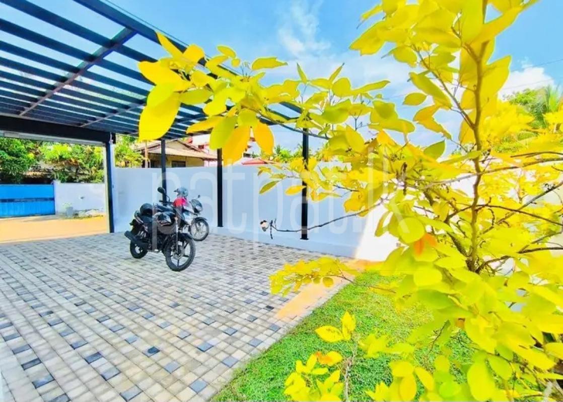 House for Sale in Athurugiriya