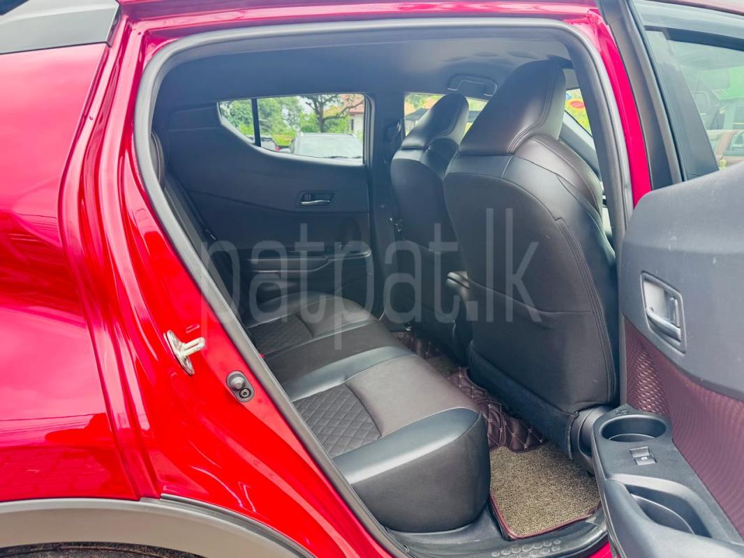 Toyota CHR 2018 - பயன்படுத்தப்பட்டது SUV sale in Sri Lanka - patpat.lk