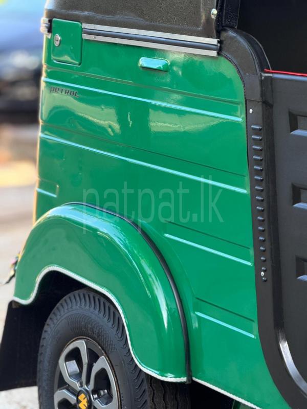 Bajaj 4 stroke 2016 - Used Three wheeler sale in Sri Lanka - patpat.lk