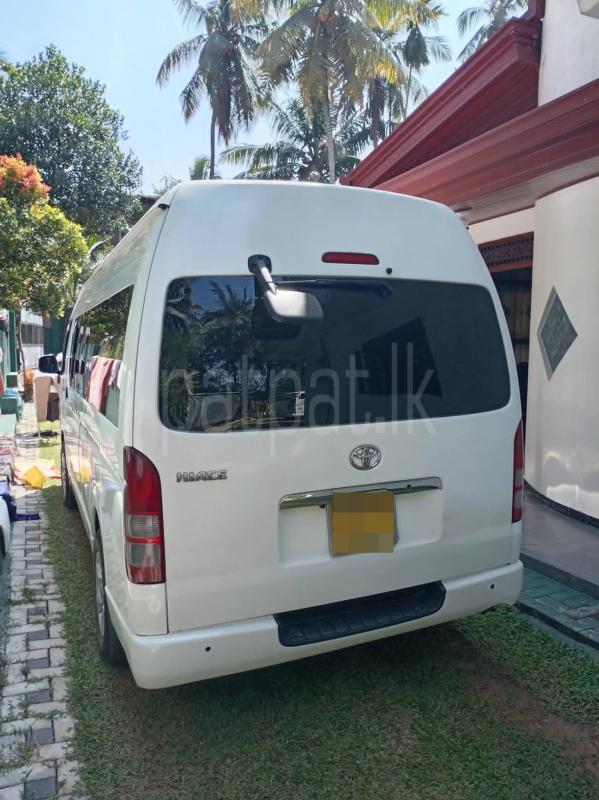 Toyota Hiace 2015 - නැවත සකස් කල වෑන් රථය sale in Sri Lanka - patpat.lk